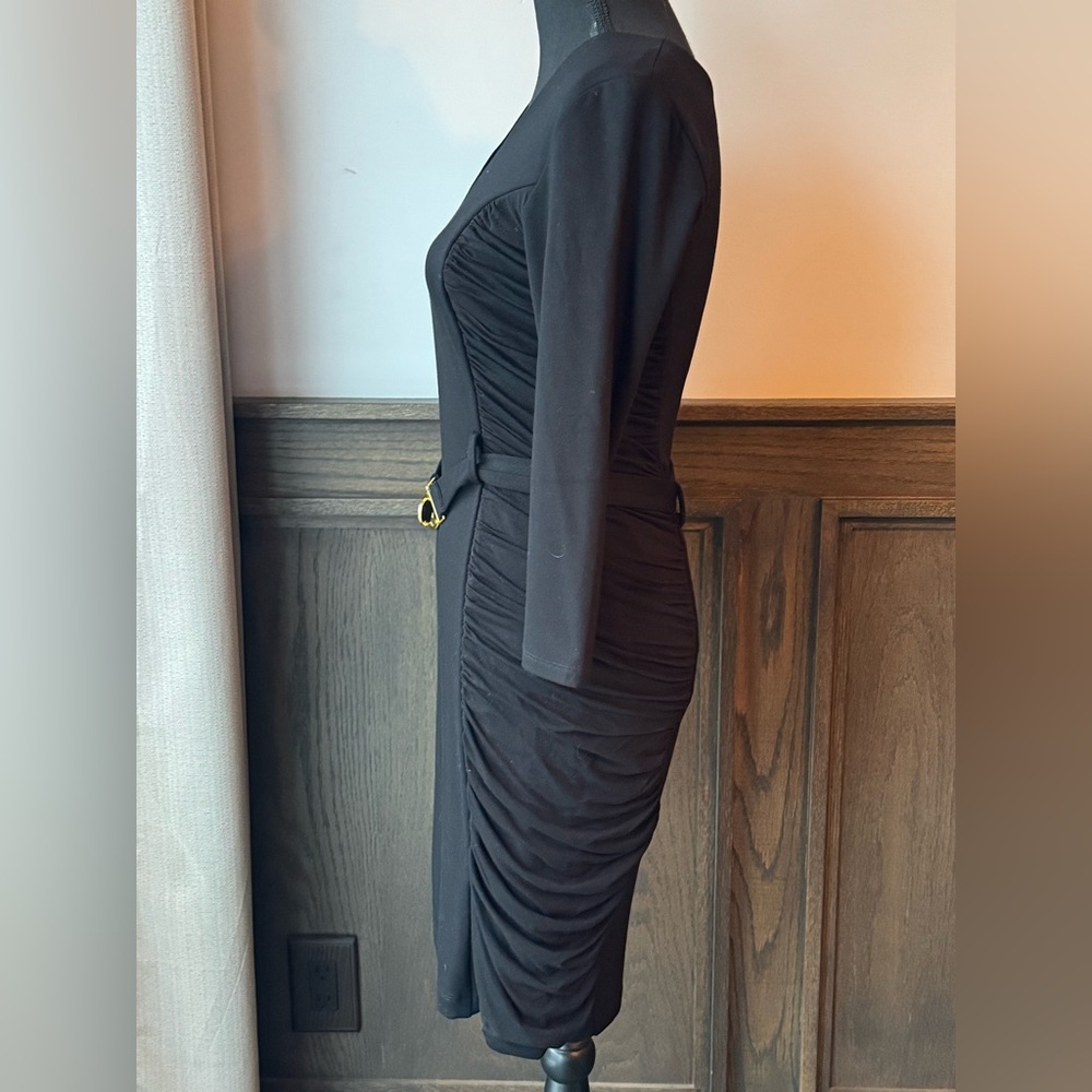 Carmen Marc Valvo Black Long Sleeve Dress with Gold Buckle Euc size small - Picture 2 of 7